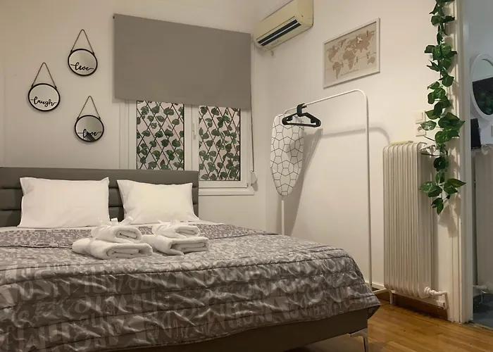 Charming House In Central Athens